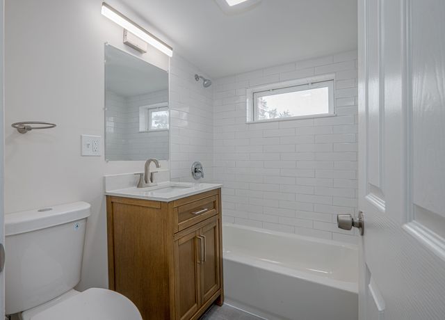 8634 S Laflin Street, Chicago, IL 60620