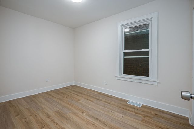 8634 S Laflin Street, Chicago, IL 60620