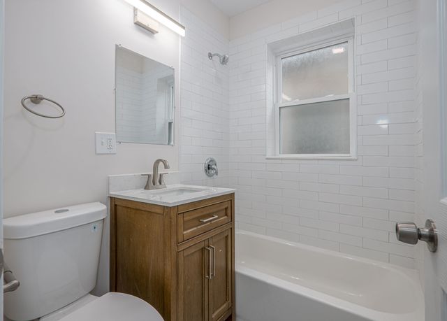 8634 S Laflin Street, Chicago, IL 60620