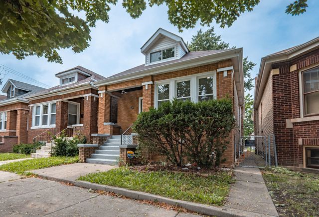 8634 S Laflin Street, Chicago, IL 60620
