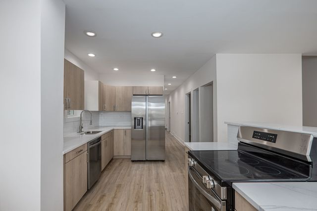 8634 S Laflin Street, Chicago, IL 60620