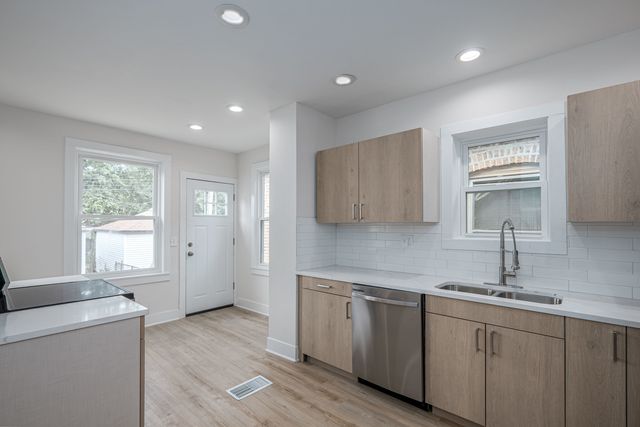 8634 S Laflin Street, Chicago, IL 60620