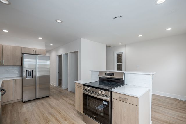 8634 S Laflin Street, Chicago, IL 60620