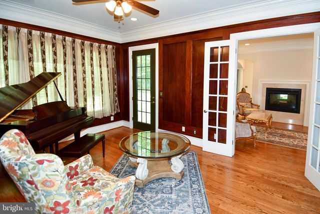 7104 OLD DOMINION DR, Mclean, VA 22101