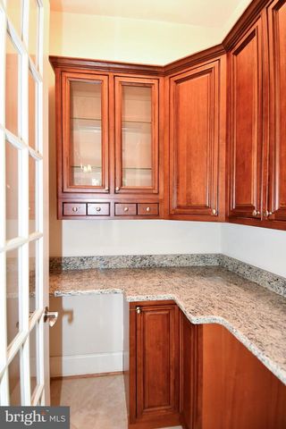 7104 OLD DOMINION DR, Mclean, VA 22101