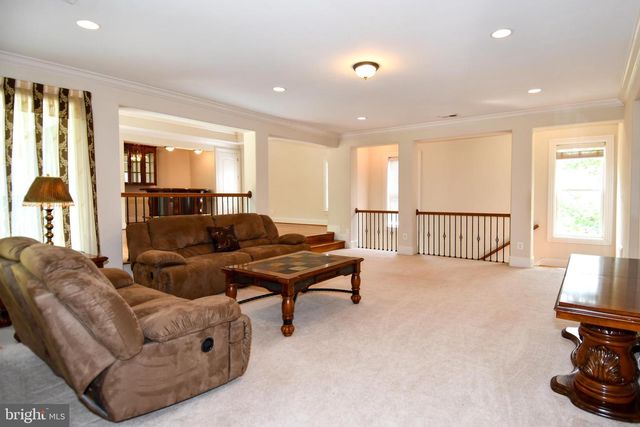 7104 OLD DOMINION DR, Mclean, VA 22101