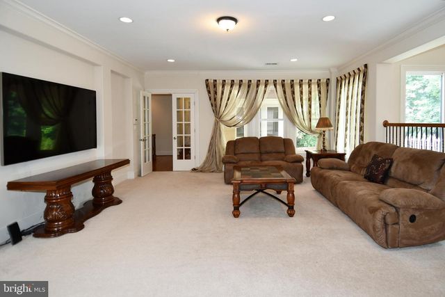 7104 OLD DOMINION DR, Mclean, VA 22101