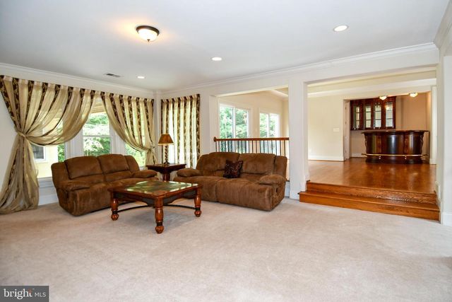7104 OLD DOMINION DR, Mclean, VA 22101