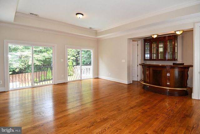 7104 OLD DOMINION DR, Mclean, VA 22101