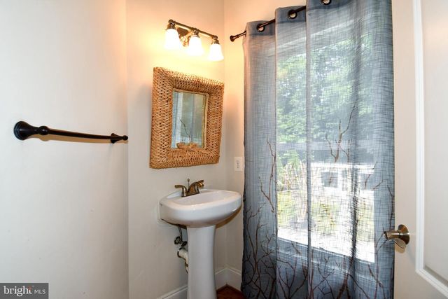 7104 OLD DOMINION DR, Mclean, VA 22101