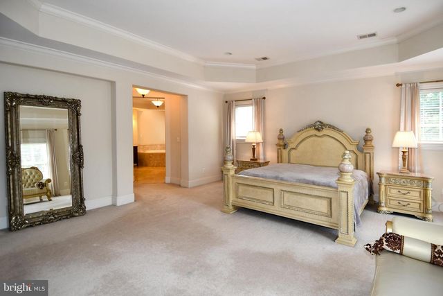 7104 OLD DOMINION DR, Mclean, VA 22101