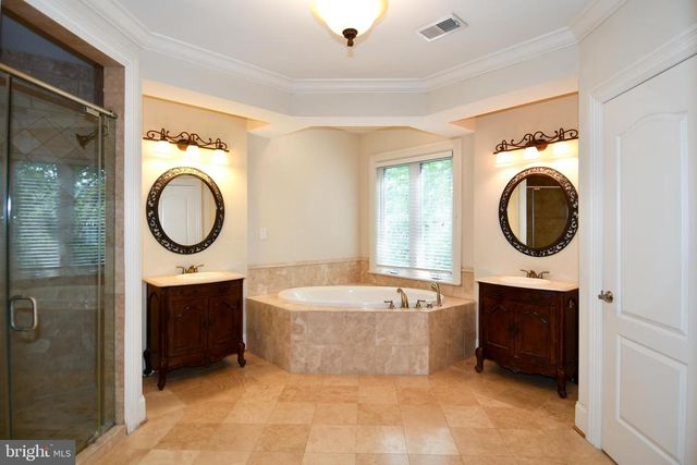 7104 OLD DOMINION DR, Mclean, VA 22101