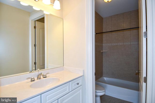 7104 OLD DOMINION DR, Mclean, VA 22101