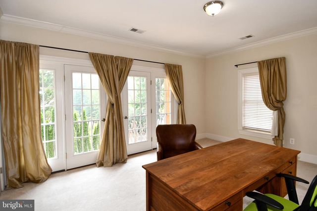 7104 OLD DOMINION DR, Mclean, VA 22101