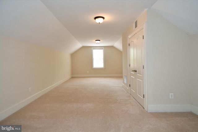 7104 OLD DOMINION DR, Mclean, VA 22101