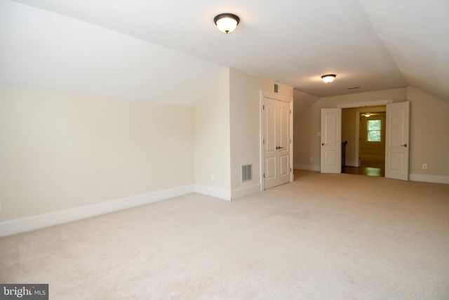 7104 OLD DOMINION DR, Mclean, VA 22101