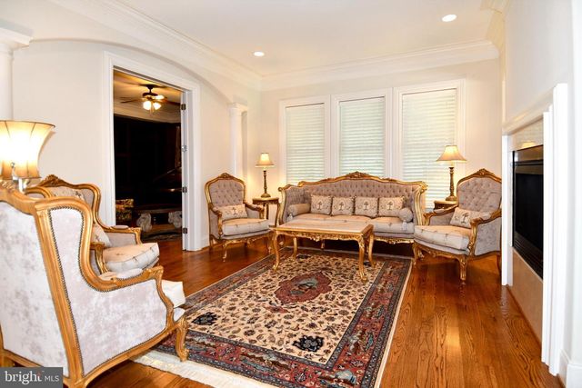 7104 OLD DOMINION DR, Mclean, VA 22101