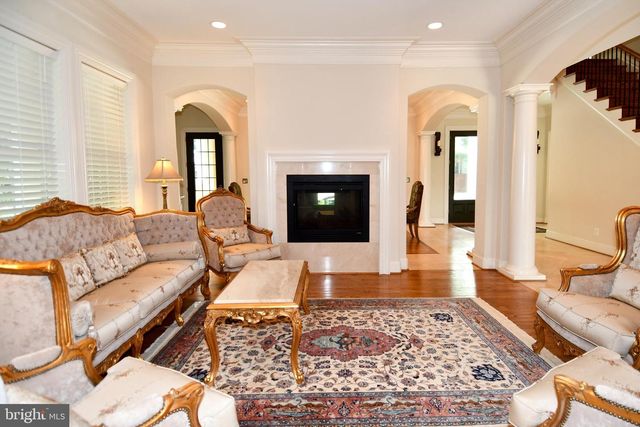 7104 OLD DOMINION DR, Mclean, VA 22101