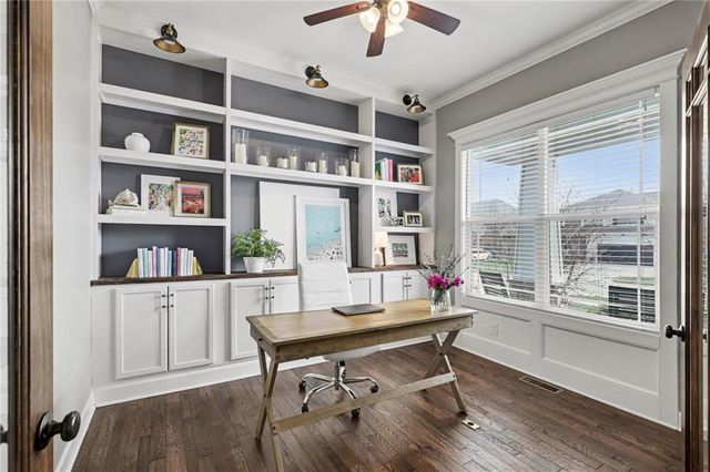 16172 W 163rd Place, Olathe, KS 66062