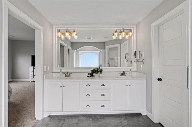 16172 W 163rd Place, Olathe, KS 66062