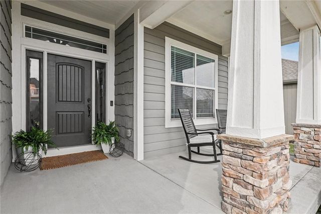 16172 W 163rd Place, Olathe, KS 66062