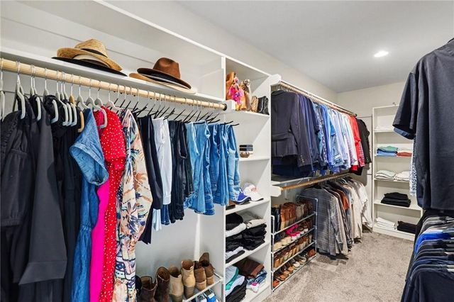 16172 W 163rd Place, Olathe, KS 66062