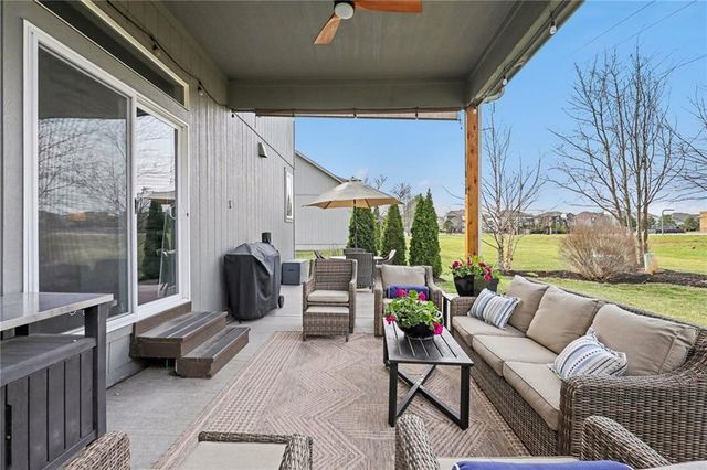 16172 W 163rd Place, Olathe, KS 66062