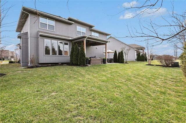 16172 W 163rd Place, Olathe, KS 66062