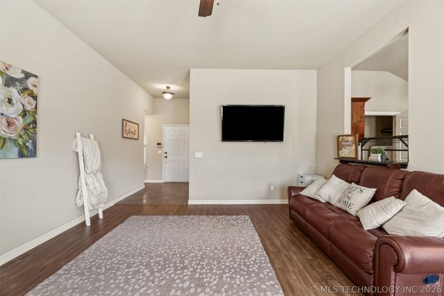 13104 E 133rd Street N, Collinsville, OK 74021