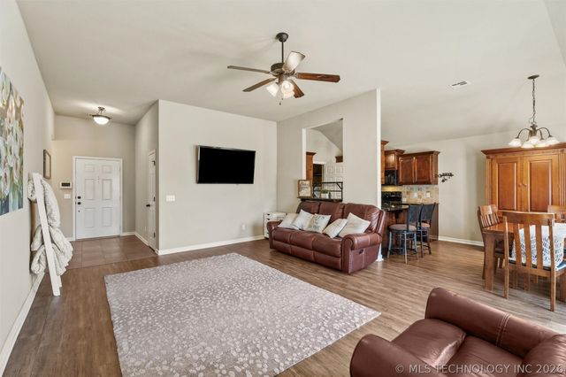 13104 E 133rd Street N, Collinsville, OK 74021