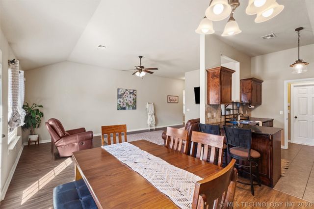 13104 E 133rd Street N, Collinsville, OK 74021