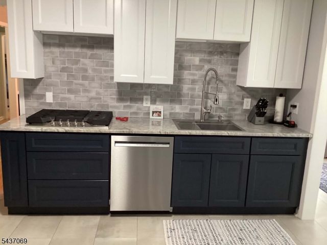 560 Rolling Hills Rd, Bridgewater Twp., NJ 08807