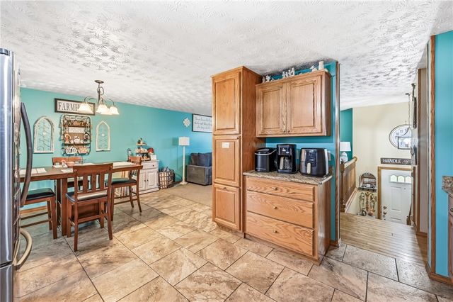 11 Clubhouse Dr, Shenango Twp, PA 16159