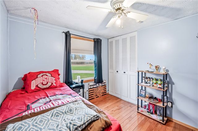 11 Clubhouse Dr, Shenango Twp, PA 16159