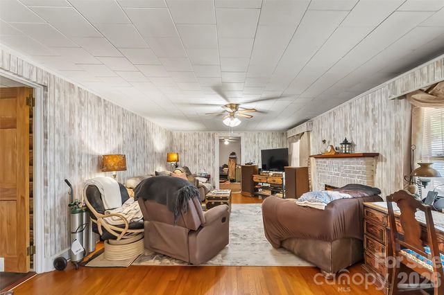 2706 Connelly Springs Road, Granite Falls, NC 28630