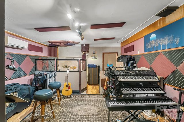 2706 Connelly Springs Road, Granite Falls, NC 28630