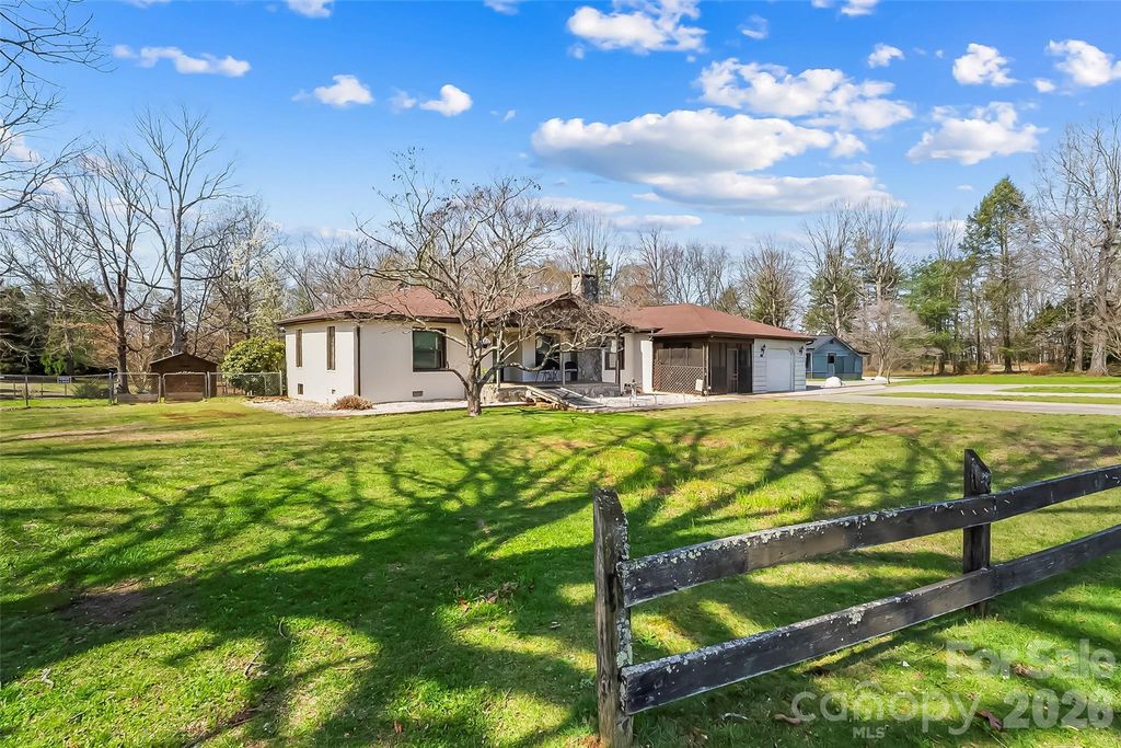 2706 Connelly Springs Road, Granite Falls, NC 28630