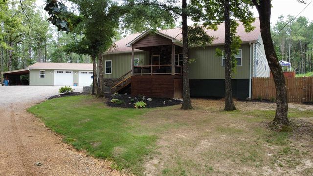 5205 HAMBURG RD, Michie, TN 38357