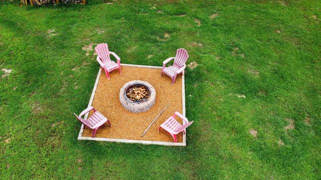 5205 HAMBURG RD, Michie, TN 38357