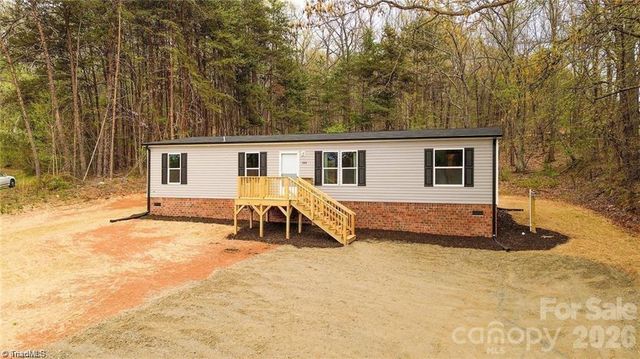 1975 Carl Fox Road, Taylorsville, NC 28681