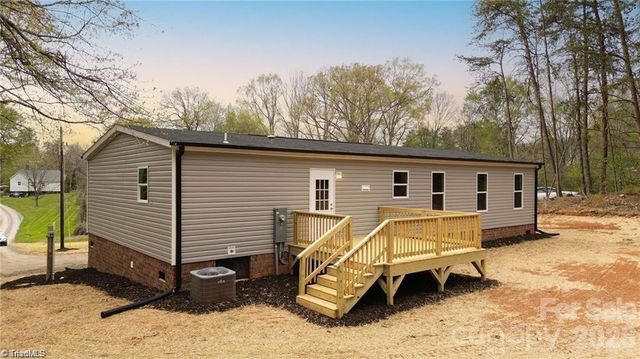 1975 Carl Fox Road, Taylorsville, NC 28681