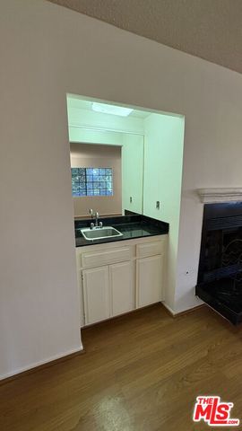 15716 S Normandie Avenue 6, Gardena, CA 90247