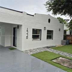 1770 NW 44th St, Miami, FL 33142