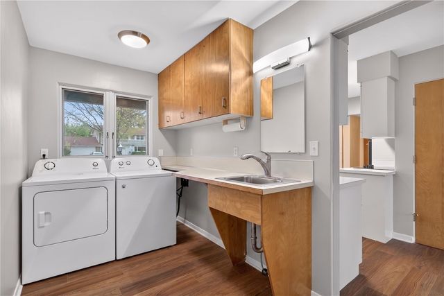 284 Indiandale Road SE, Cedar Rapids, IA 52403