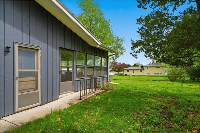 284 Indiandale Road SE, Cedar Rapids, IA 52403