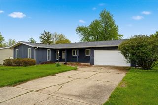 284 Indiandale Road SE, Cedar Rapids, IA 52403