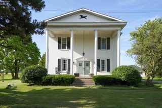 1114 Mcpherson Highway, Clyde, OH 43410