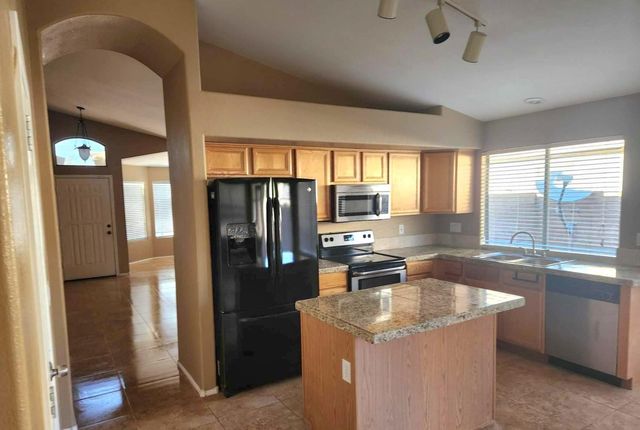 607 N 167th Drive, Goodyear, AZ 85338