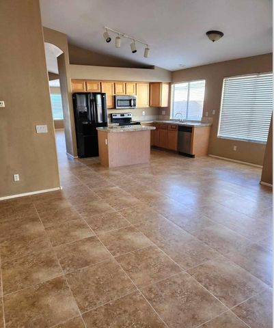 607 N 167th Drive, Goodyear, AZ 85338