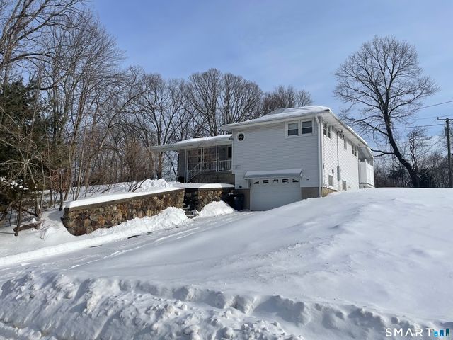 24 Rozum Circle, Prospect, CT 06712
